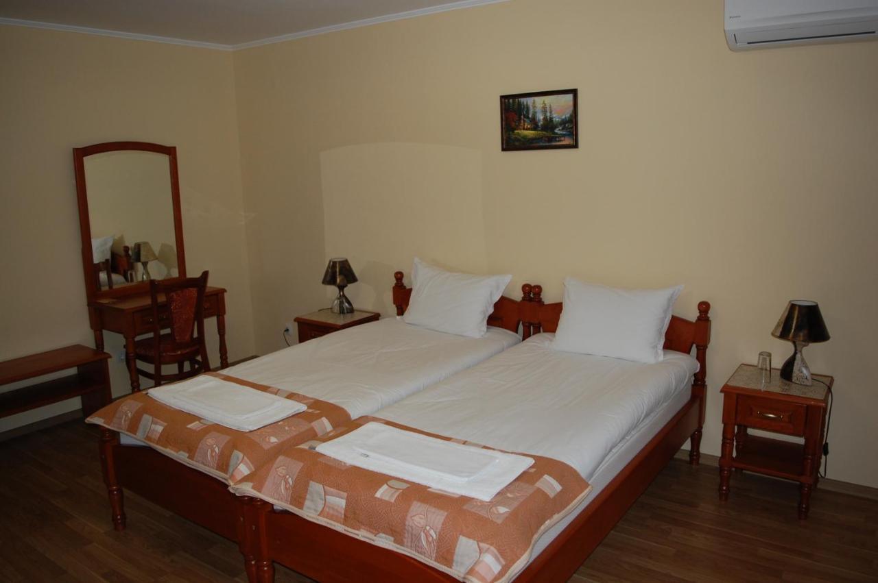 Mutafova House Hotel ตริยาฟนา ภายนอก รูปภาพ