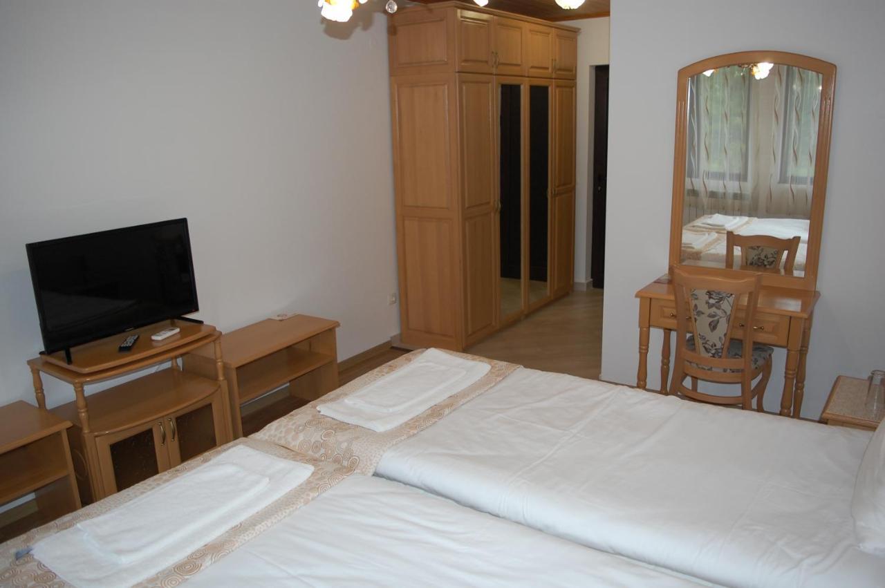 Mutafova House Hotel ตริยาฟนา ภายนอก รูปภาพ